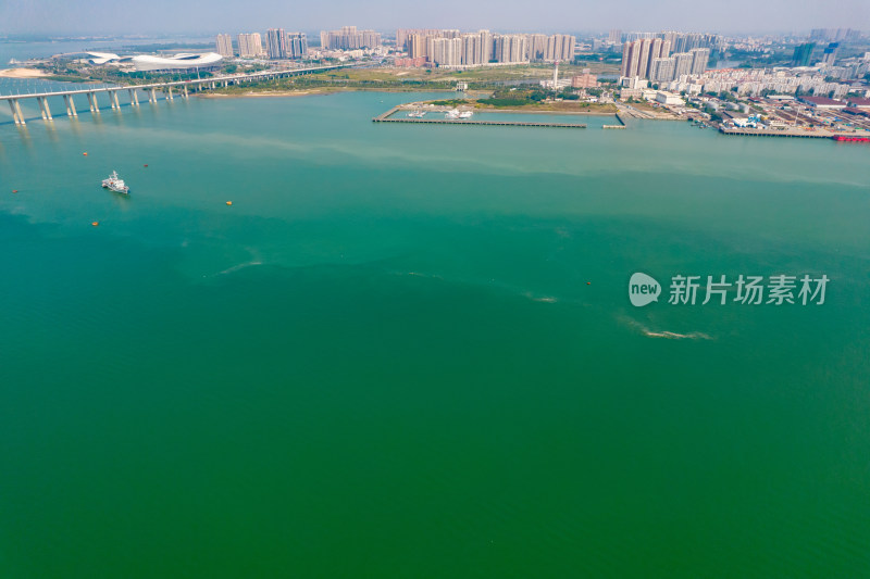 广东湛江湛江湾大桥交通建筑航拍摄影图