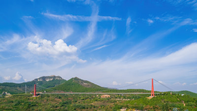 青州九龙屿风景区高架玻璃桥远景