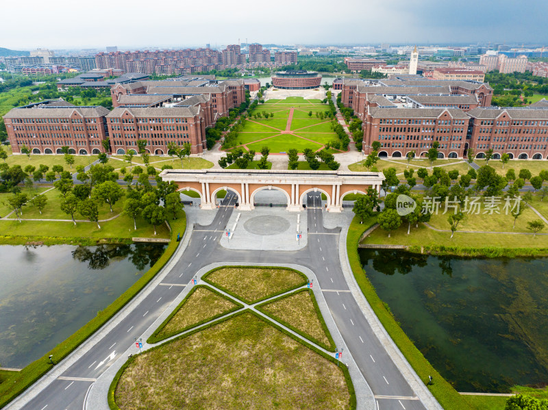 浙江省海宁浙江大学国际校区大门