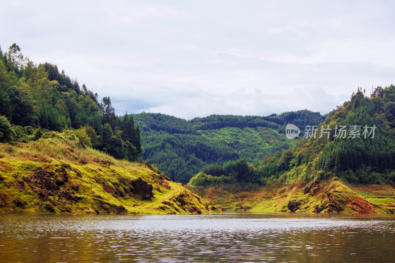 风景湖泊雅女湖