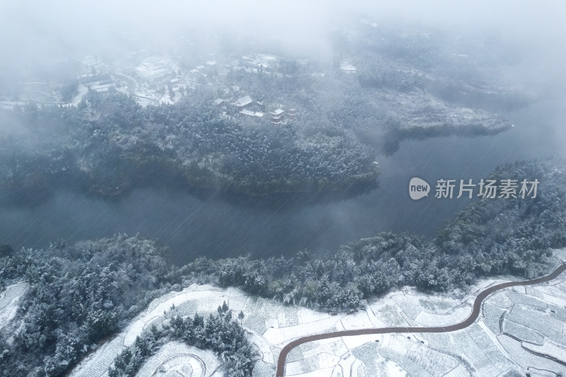 四川省南充市大深南海南海寺下雪航拍