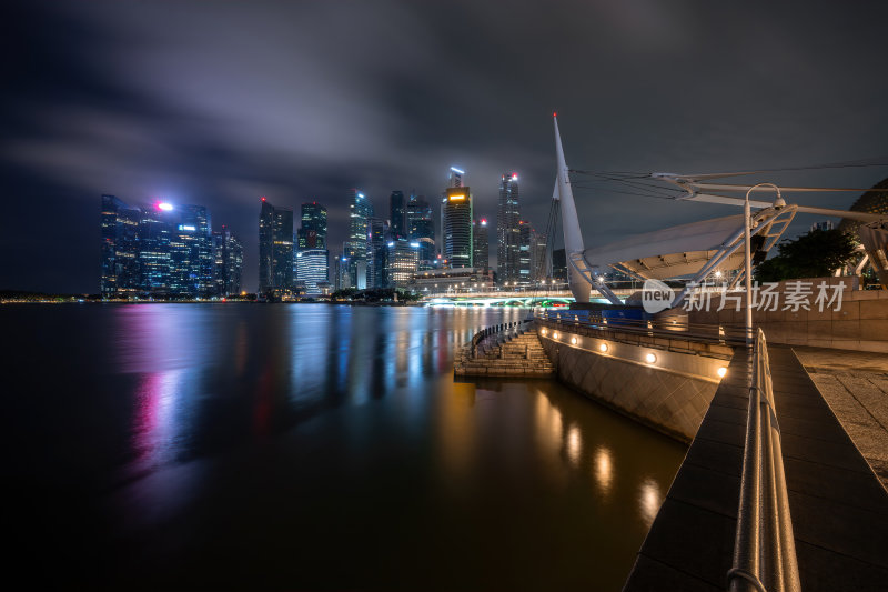 新加坡滨海湾金沙海滨奥林匹克蓝调夜景