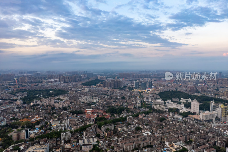 广东中山城市夕阳晚霞航拍摄影图