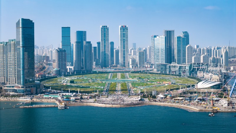 大连星海广场海滨城市与绿地景观风光航拍