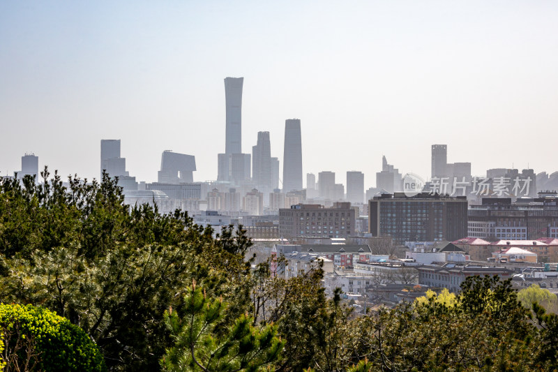 北京景山公园看中国尊国贸城市建筑