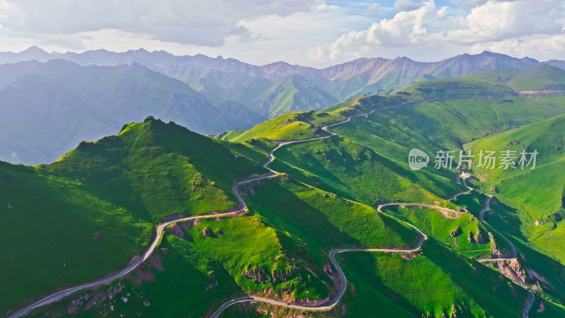 新疆天山山脉独库公路航拍