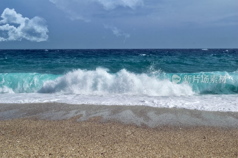 大海浪花巨浪浪潮汹涌海浪波涛汹涌