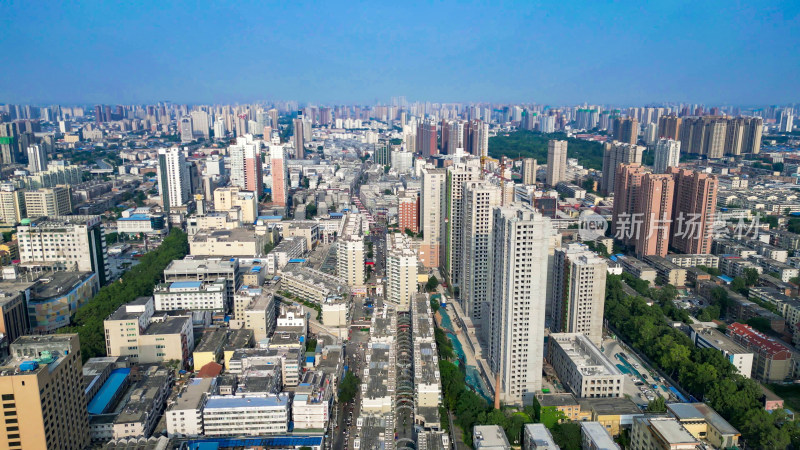 河南新乡城市大景高楼建筑航拍图