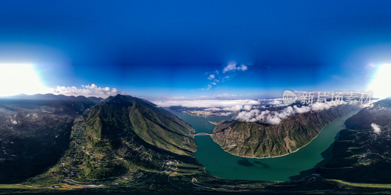 巫山云海，巫山县城，长江三峡