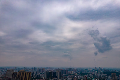 湖北荆门城市大景蓝天白云航拍图