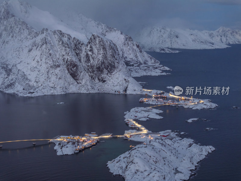 挪威罗弗敦群岛北极圈雷纳冬季雪景高空航拍