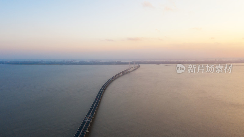 上海至崇明岛上海长江大桥航拍风光