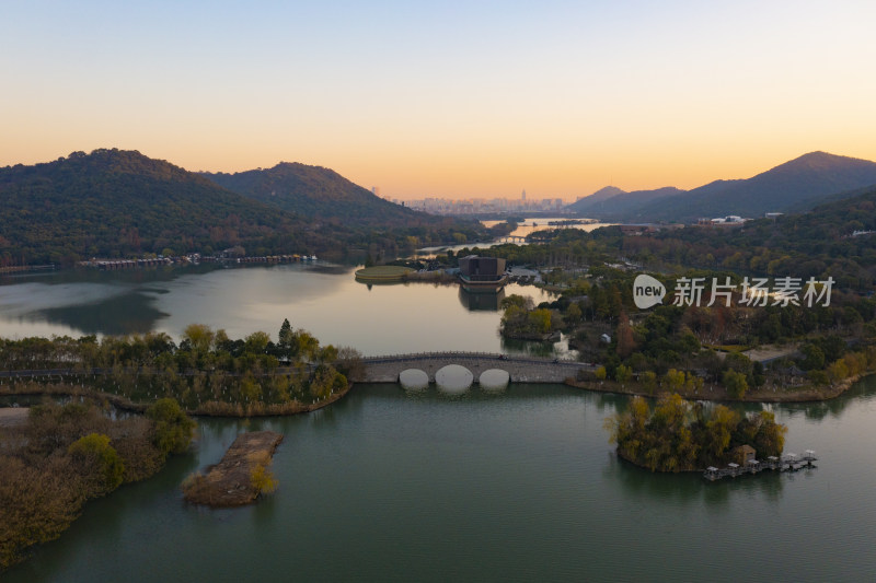 杭州萧山区湘湖景区秋色风光航拍