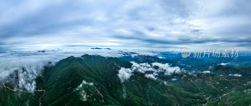 雨后群山云海航拍