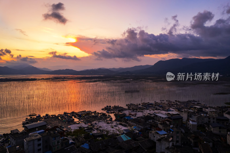 海上日落晚霞的福建霞浦沿海滩涂自然风光