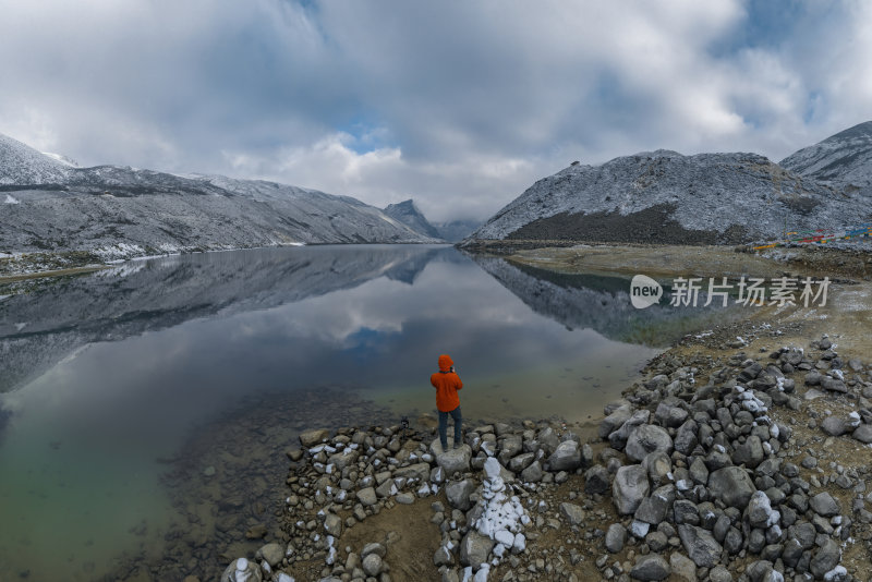 西藏山南洛扎秘境库拉岗日白马林措航拍