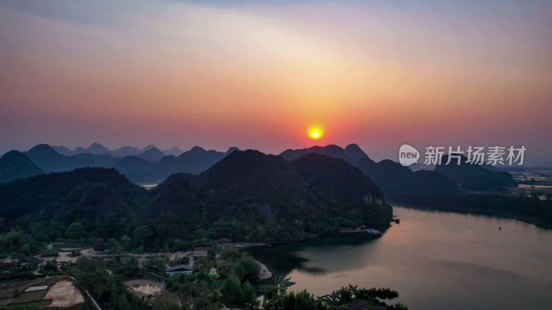 山川日落晚霞夕阳航拍图