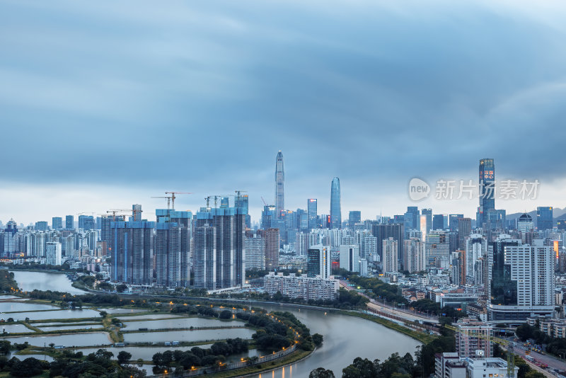 深圳福田CBD大湾区平安大厦夜景蓝调