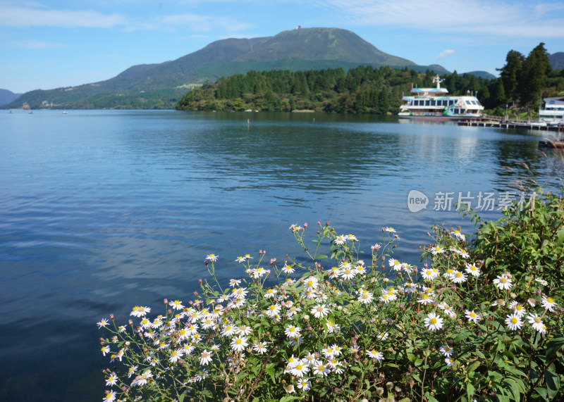 日本箱根芦之湖畔风光