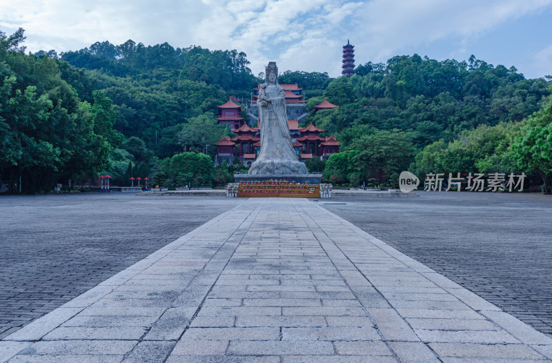 广州南沙天后宫景区广场天后圣像雕塑