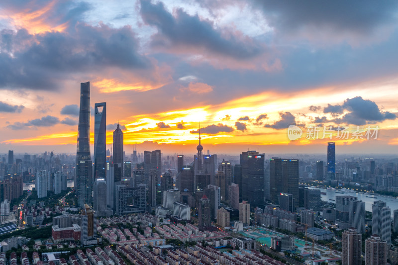 上海晚霞 陆家嘴夜景 金融城 城市晚霞