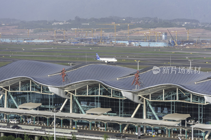 重庆江北国际机场飞机起飞