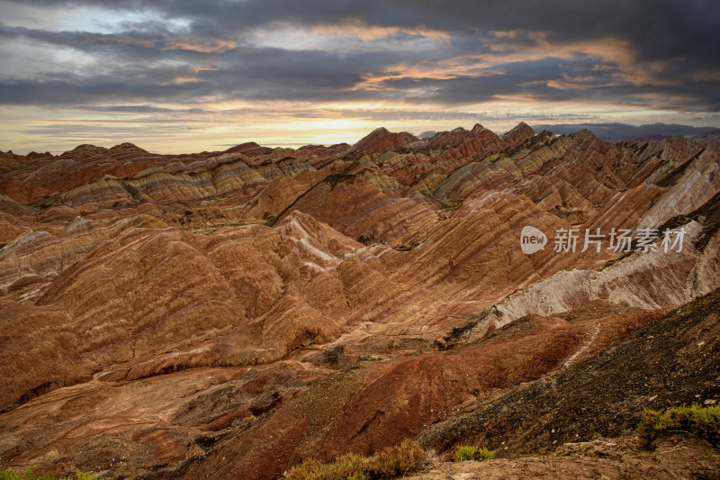 敦煌七彩丹霞全景