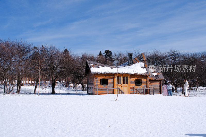 长白山雪岭驯鹿园