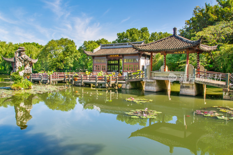 浙江杭州西湖小瀛洲岛园林建筑风光