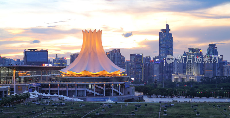 广西南宁国际会展中心城市风光建筑夜景