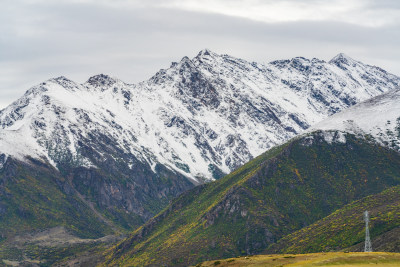 318川藏线川西甘孜高海拔草原雪山自然风光