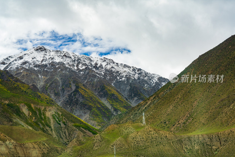 318川藏线川西甘孜高海拔草原雪山自然风光