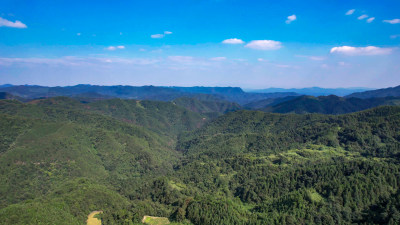 祖国壮丽山川青山蓝天白云航拍图