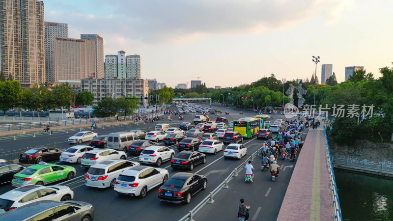 航拍安徽合肥城市拥堵交通