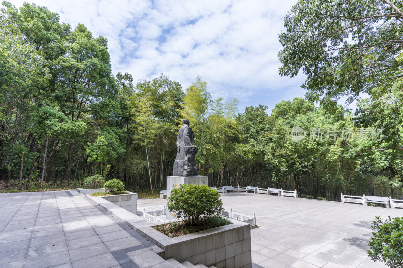 武汉江夏区熊廷弼公园项英广场风景