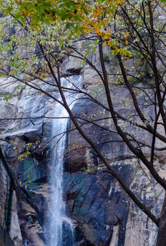 河南省洛阳白云山九龙潭秋天风景