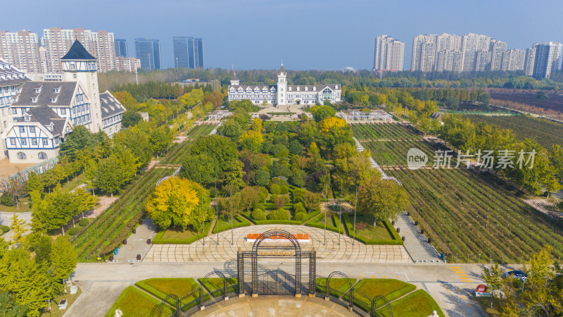 航拍烟台张裕卡斯特酒庄景点建筑风光