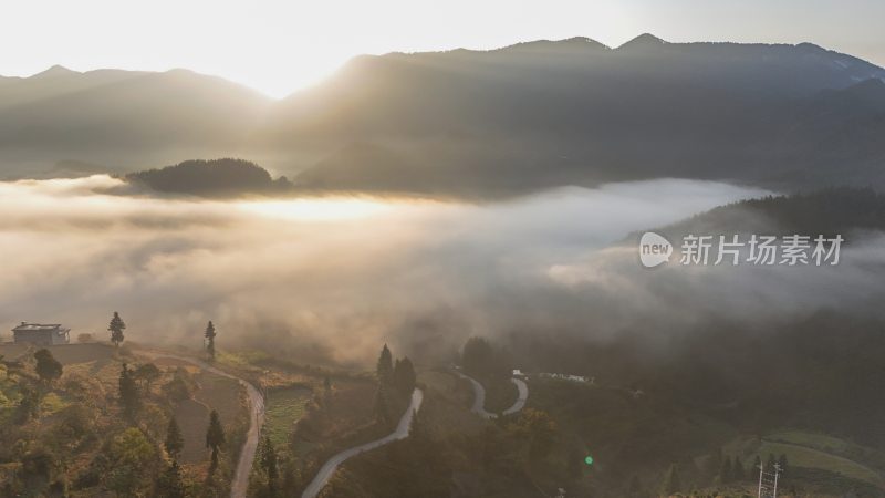 “睡佛”山下  风光旖旎