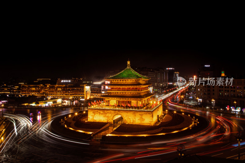 西安钟楼夜景及周边车流