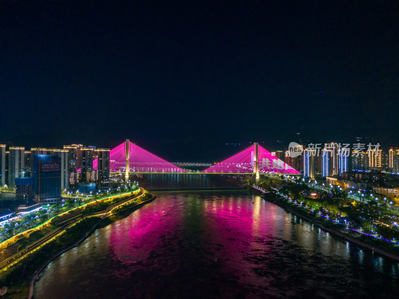 四川宜宾长江大桥夜景航拍图