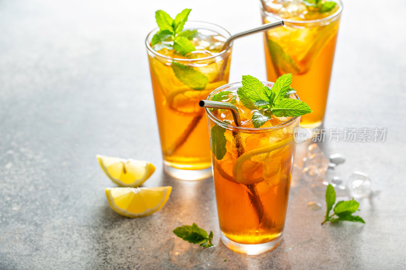 三杯冰镇柠檬薄荷茶