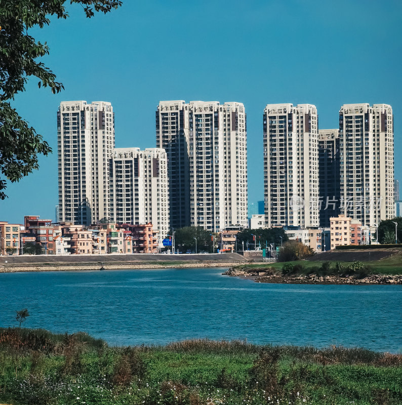 佛山市东平河江景半月岛湿地公园