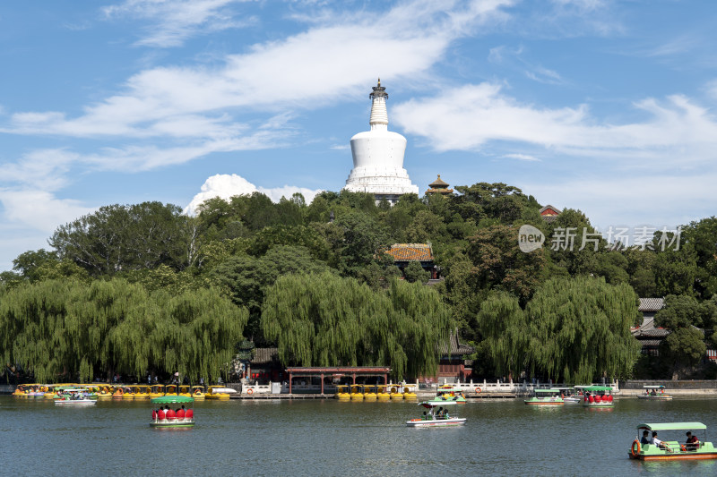 北海公园白塔风景