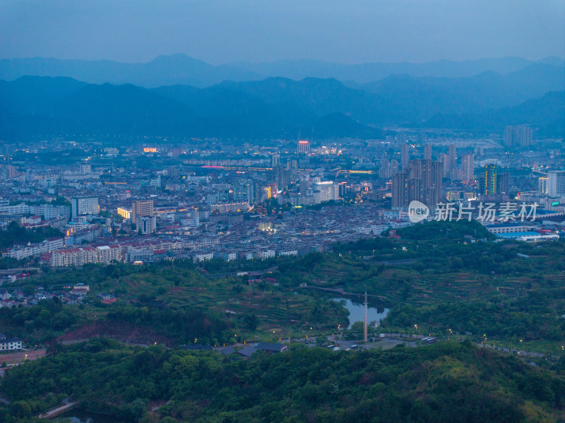 航拍浙江省台州市天台县城市风光