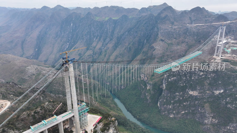 贵州花江峡谷大桥建设航拍