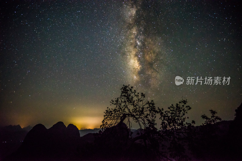 广西桂林山水星空