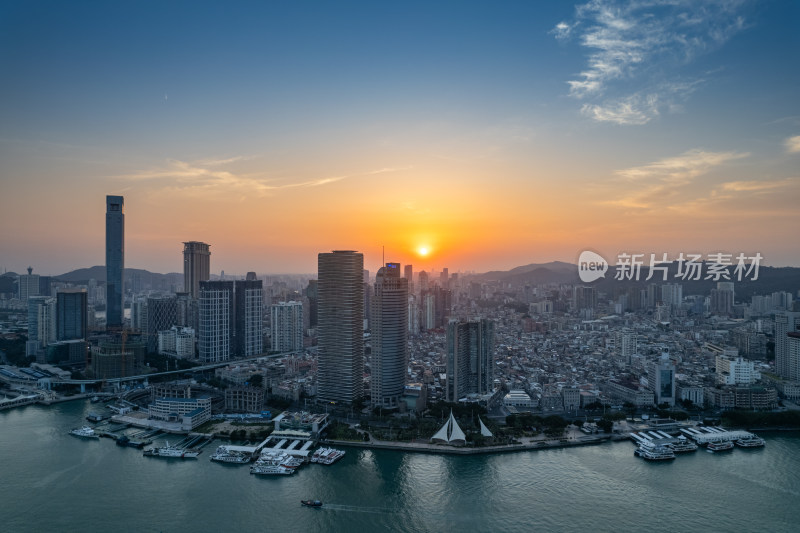 福建厦门思明区厦禾路轮渡码头日出朝霞