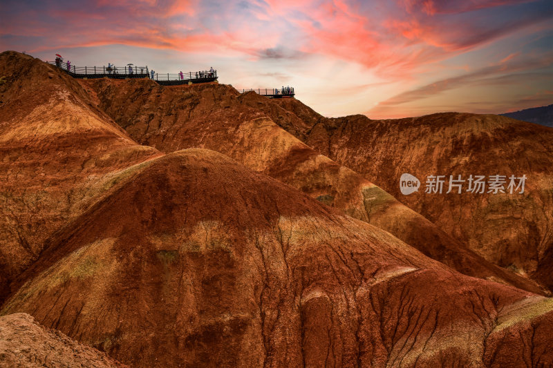 敦煌七彩丹霞全景