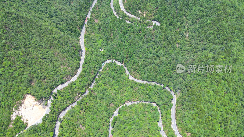 航拍江西吉安井冈山景区蜿蜒盘山公路