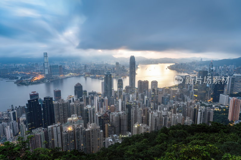 香港维多利亚港CBD中环日出繁华都市